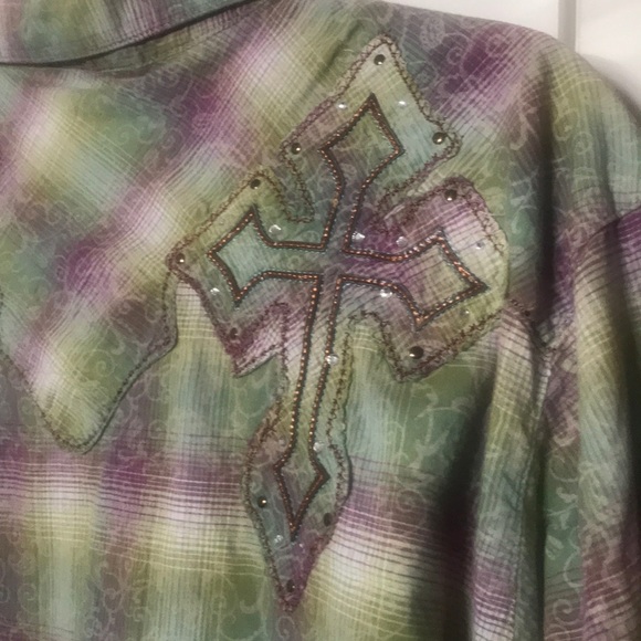 Plaid country style button up with embellishments - Picture 4 of 6
